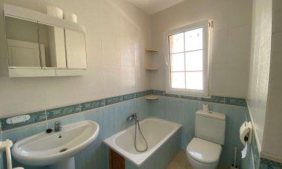 Resale - Villa / Semi detached - Villamartin