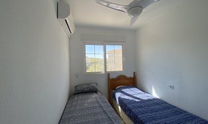 Resale - Villa / Semi detached - Villamartin