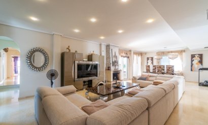 Resale - Villa - Torrevieja - Torre la mata
