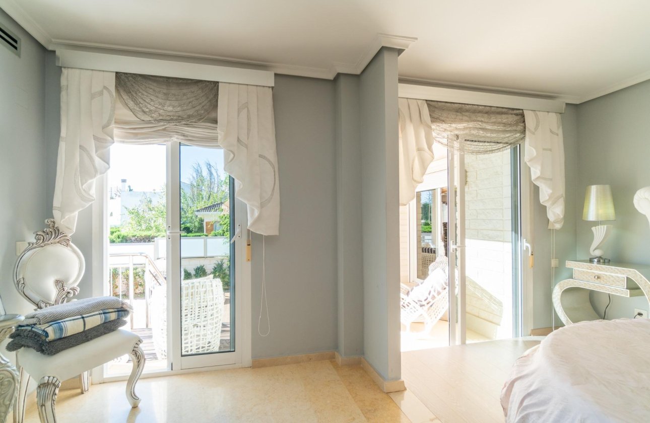 Resale - Villa - Torrevieja - Torre la mata