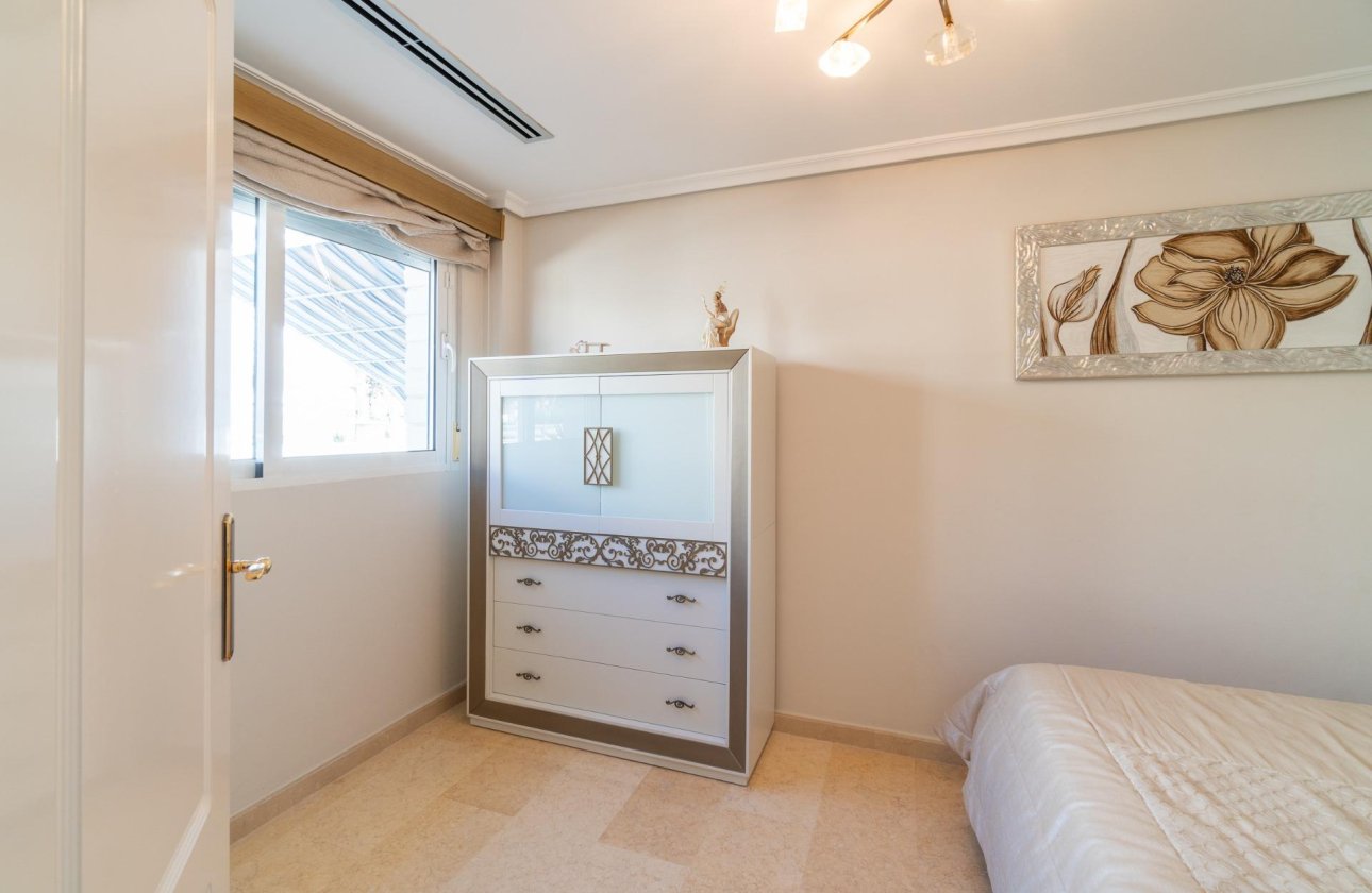 Resale - Villa - Torrevieja - Torre la mata