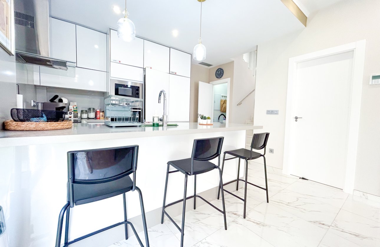 Resale - Villa - Orihuela Costa - Villamartin