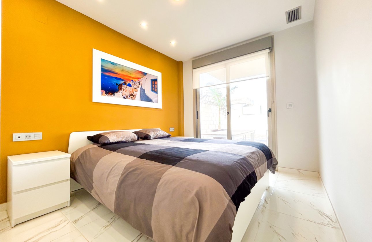 Resale - Villa - Orihuela Costa - Villamartin