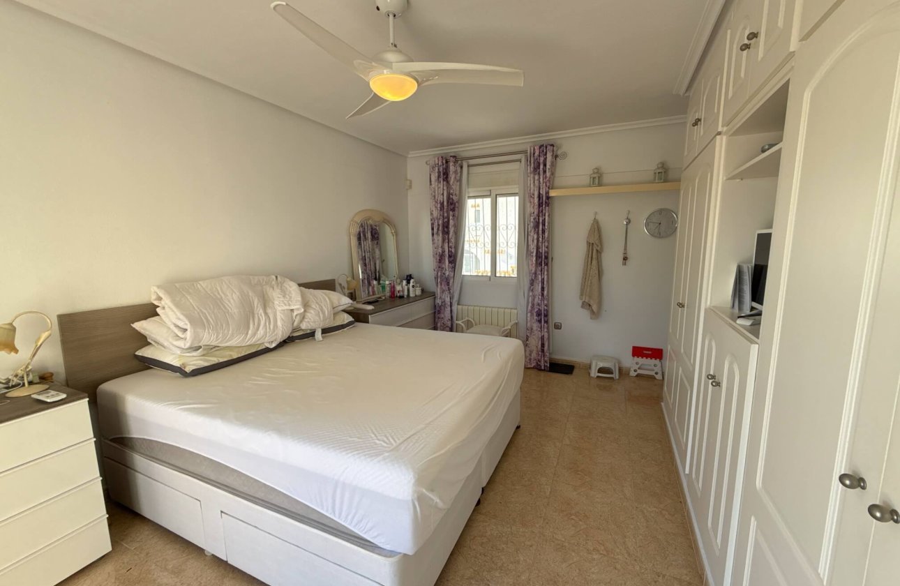 Resale - Villa - Villamartin