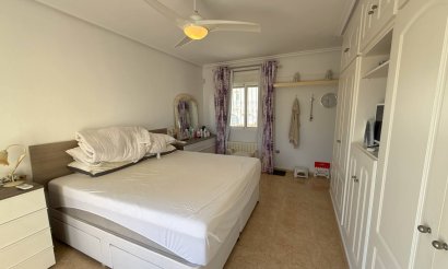 Resale - Villa - Villamartin