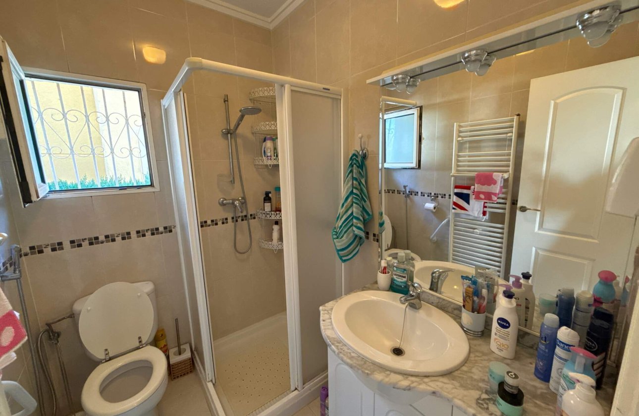 Resale - Villa - Villamartin