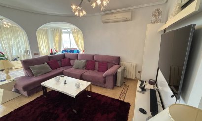 Resale - Villa - Villamartin