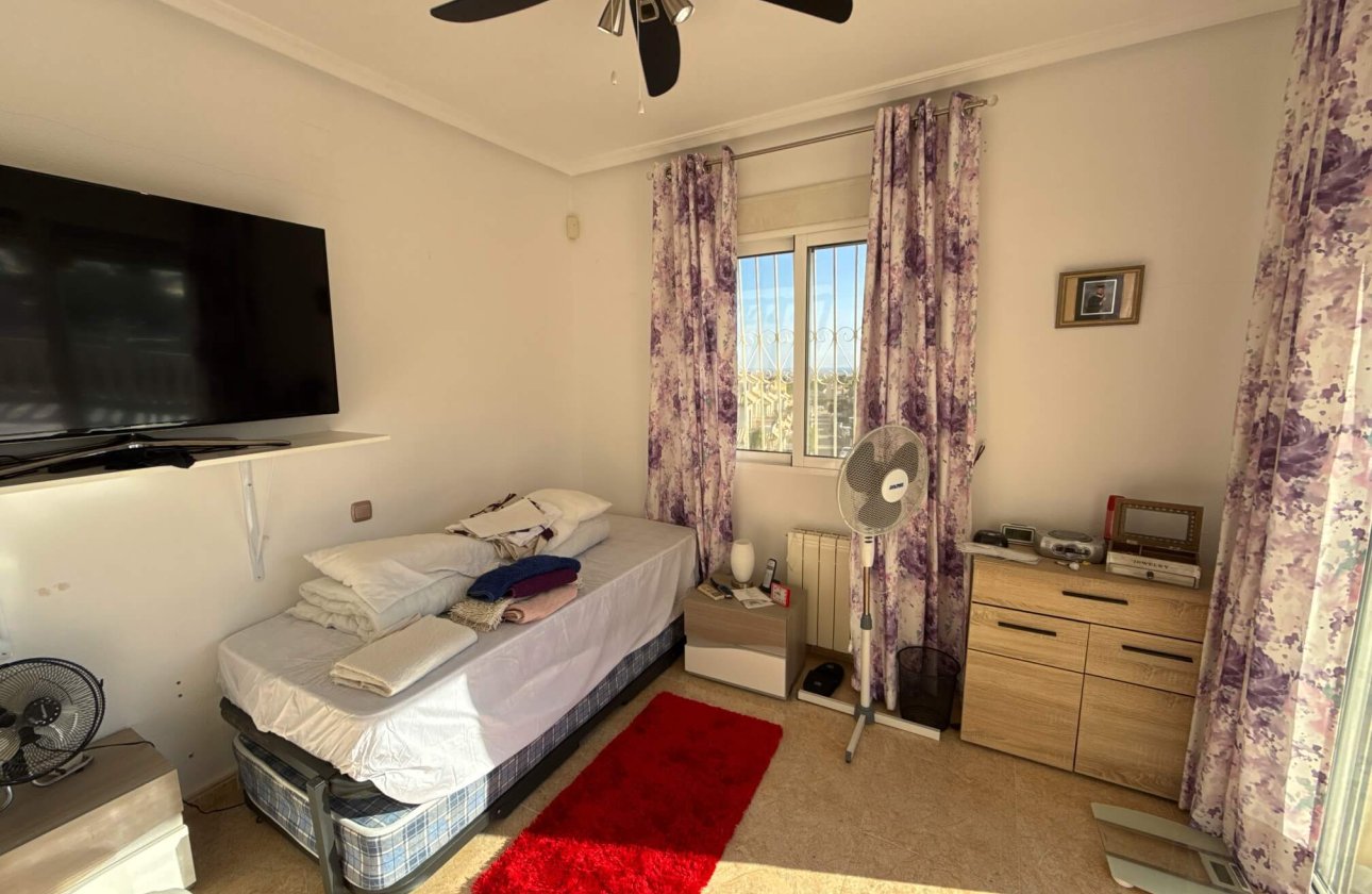 Resale - Villa - Villamartin