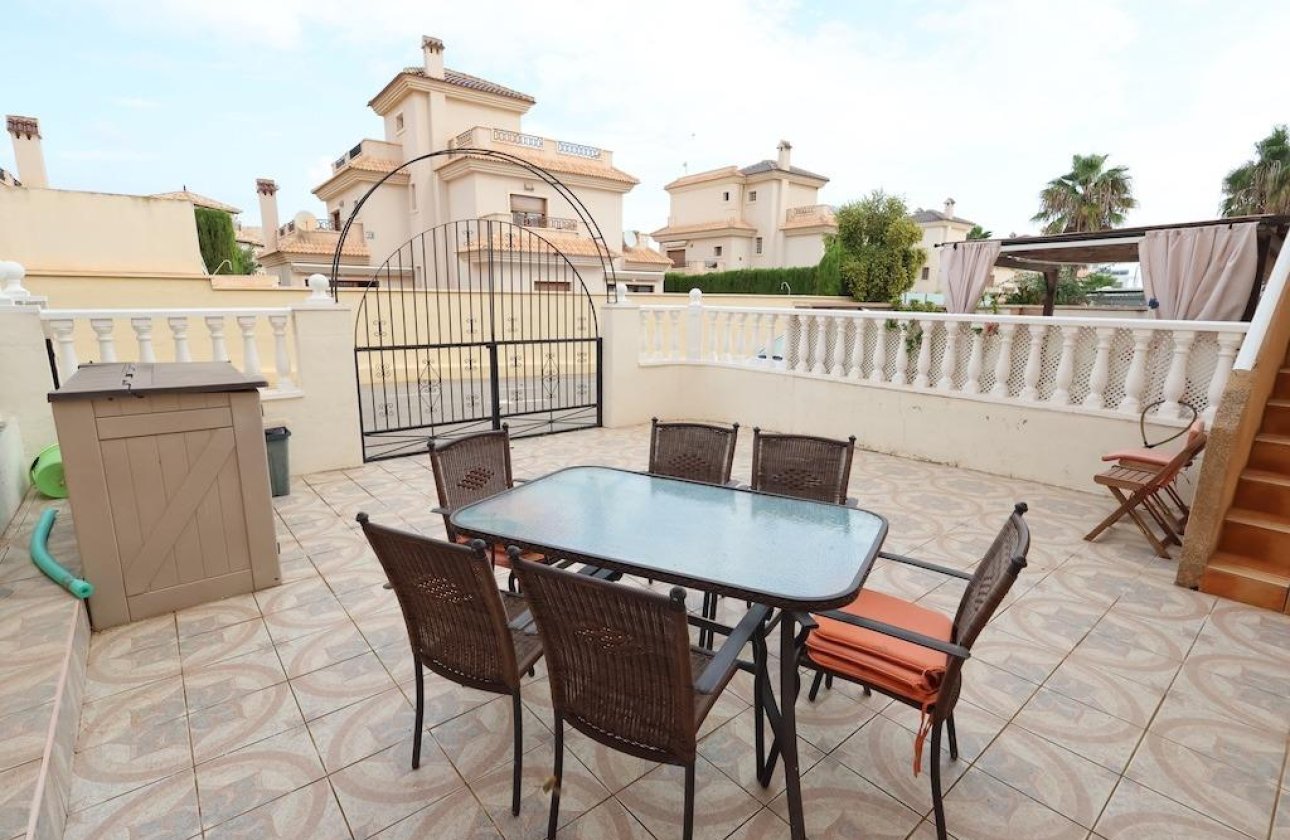 Resale - Bungalow - Orihuela Costa - La Zenia