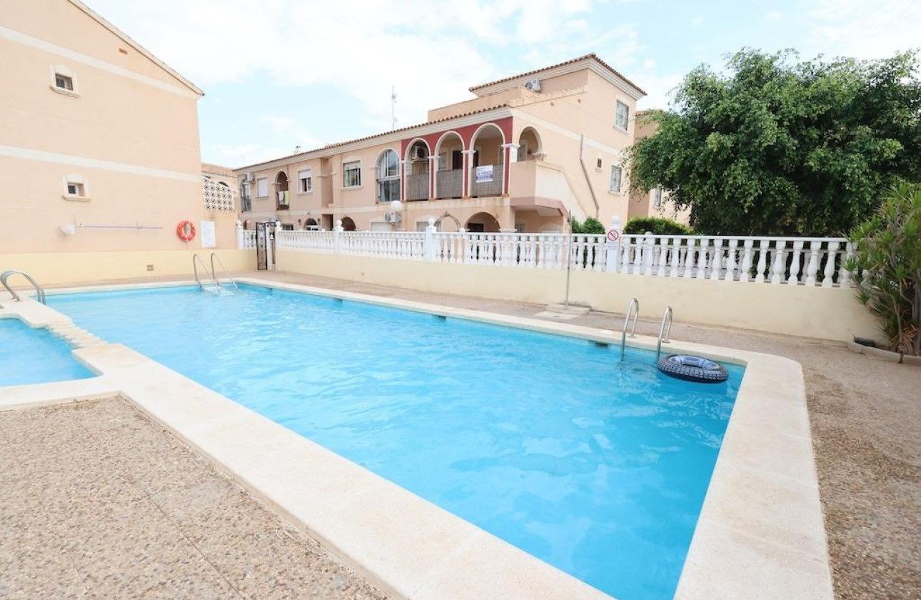 Resale - Bungalow - Orihuela Costa - La Zenia