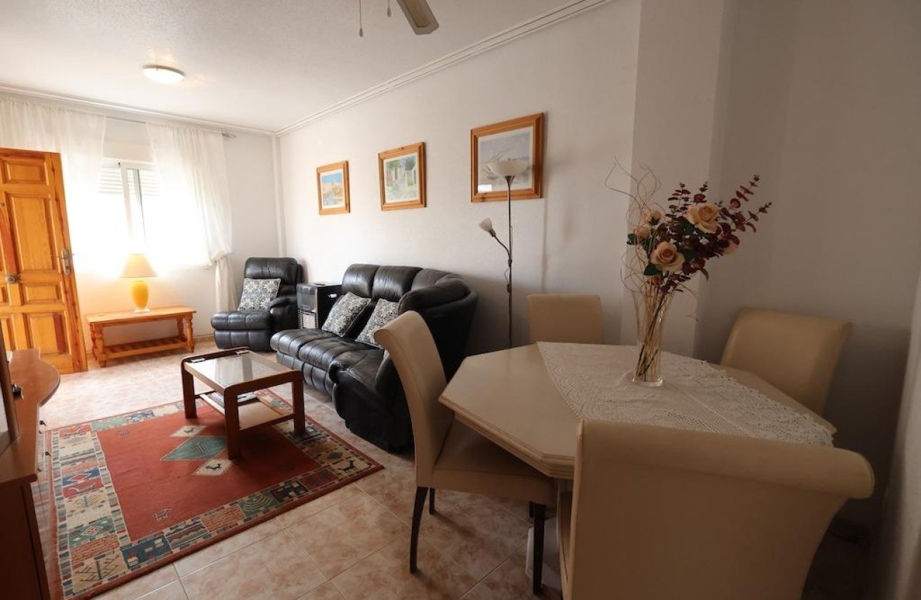 Resale - Bungalow - Orihuela Costa - La Zenia