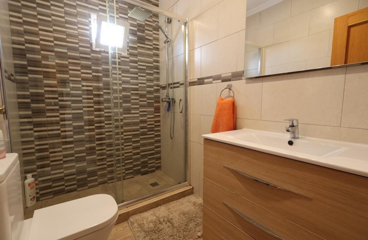Resale - Bungalow - Orihuela Costa - La Zenia