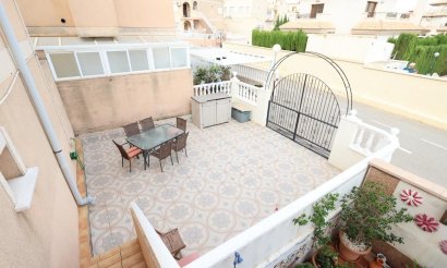 Resale - Bungalow - Orihuela Costa - La Zenia