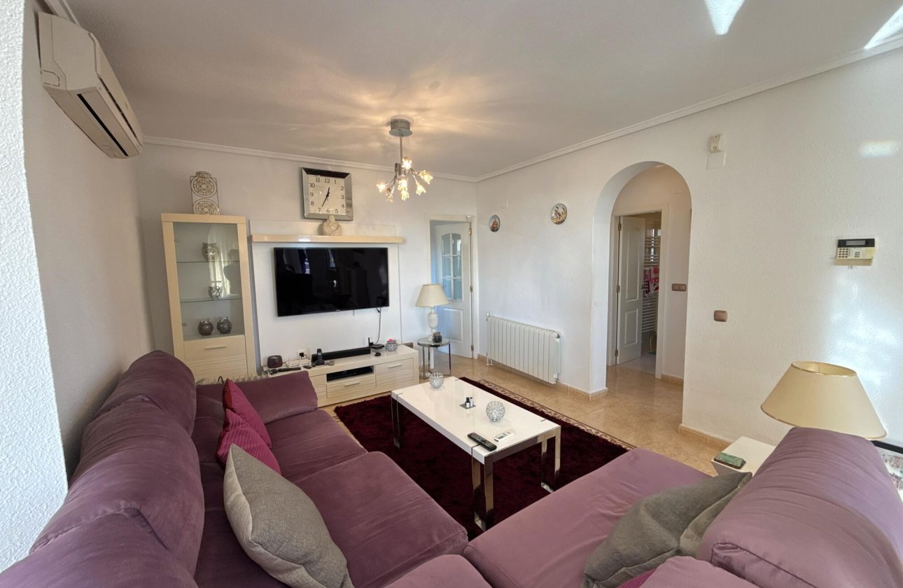 Resale - Villa - Villamartin