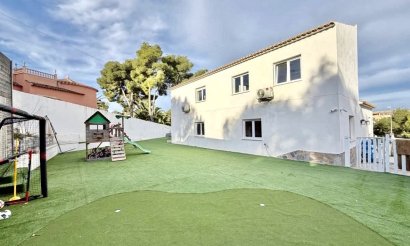 Resale - Villa - Orihuela Costa - Villamartin