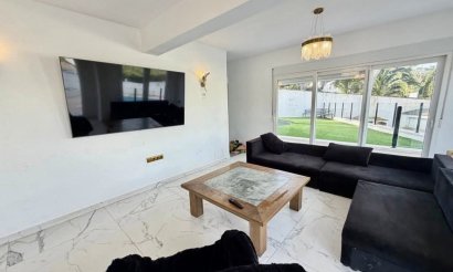 Resale - Villa - Orihuela Costa - Villamartin