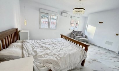 Resale - Villa - Orihuela Costa - Villamartin