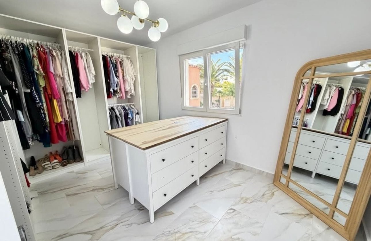 Resale - Villa - Orihuela Costa - Villamartin