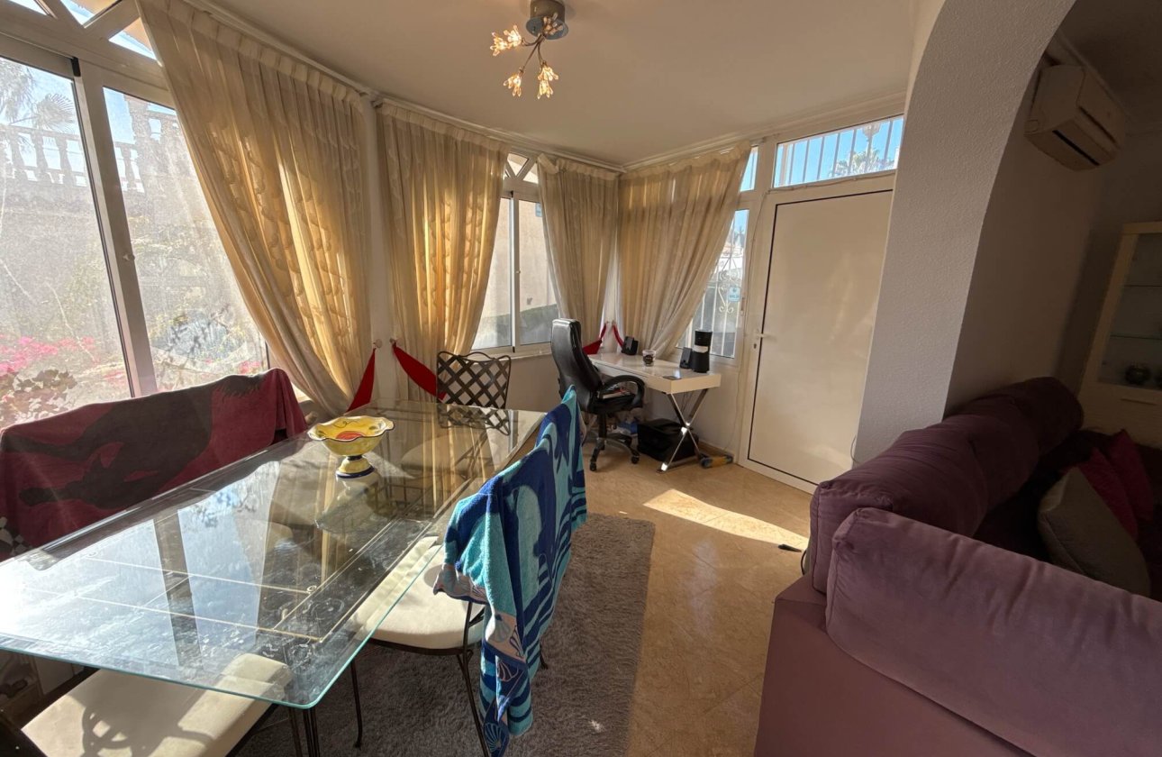 Resale - Villa - Villamartin