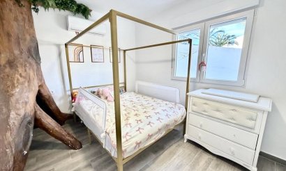 Resale - Villa - Orihuela Costa - Villamartin