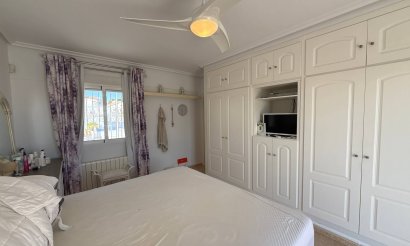 Resale - Villa - Villamartin