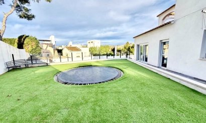 Resale - Villa - Orihuela Costa - Villamartin