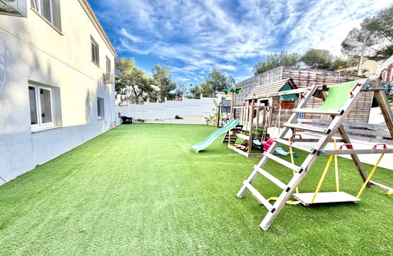 Resale - Villa - Orihuela Costa - Villamartin
