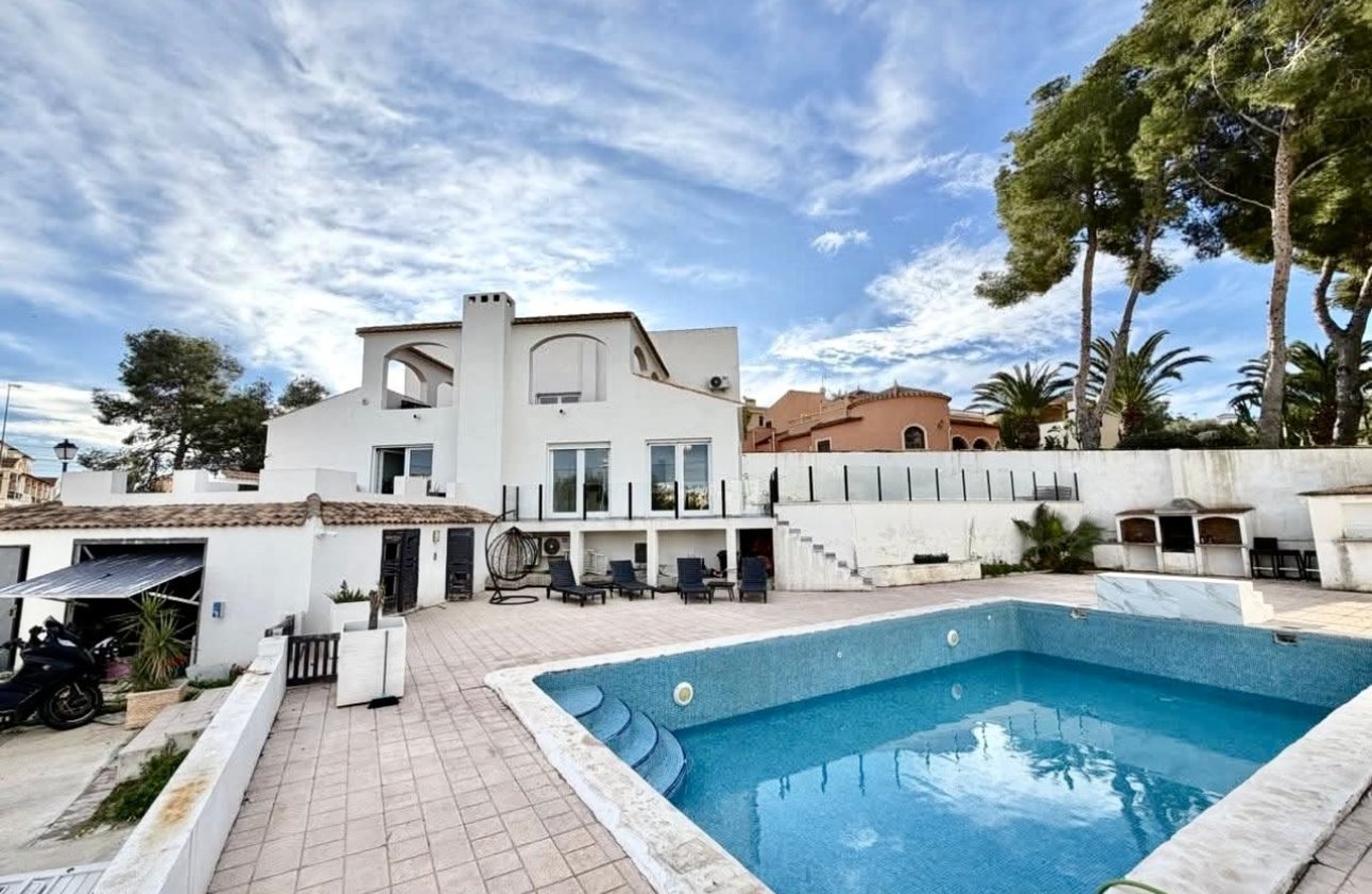 Resale - Villa - Orihuela Costa - Villamartin