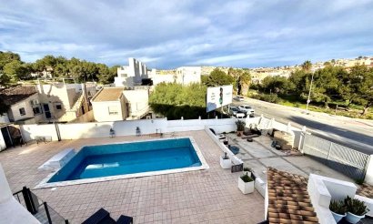 Resale - Villa - Orihuela Costa - Villamartin