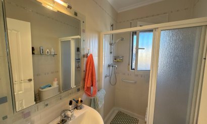 Resale - Villa - Villamartin