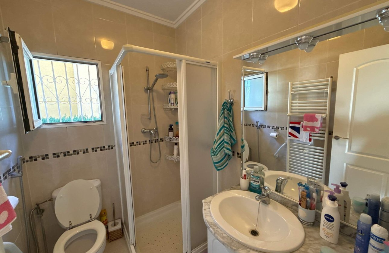 Resale - Villa - Villamartin