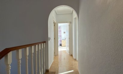 Resale - Villa - Villamartin