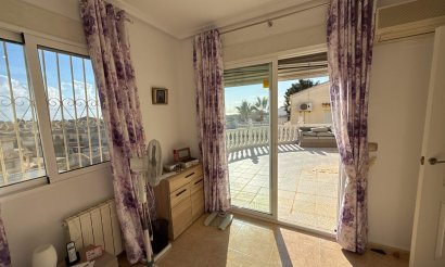 Resale - Villa - Villamartin