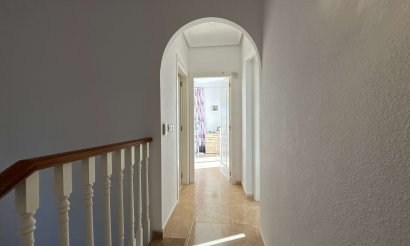 Resale - Villa - Villamartin