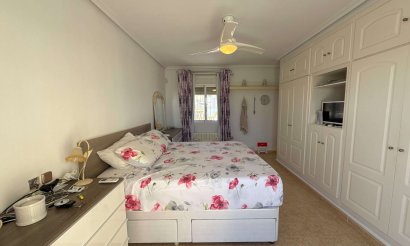 Resale - Villa - Villamartin