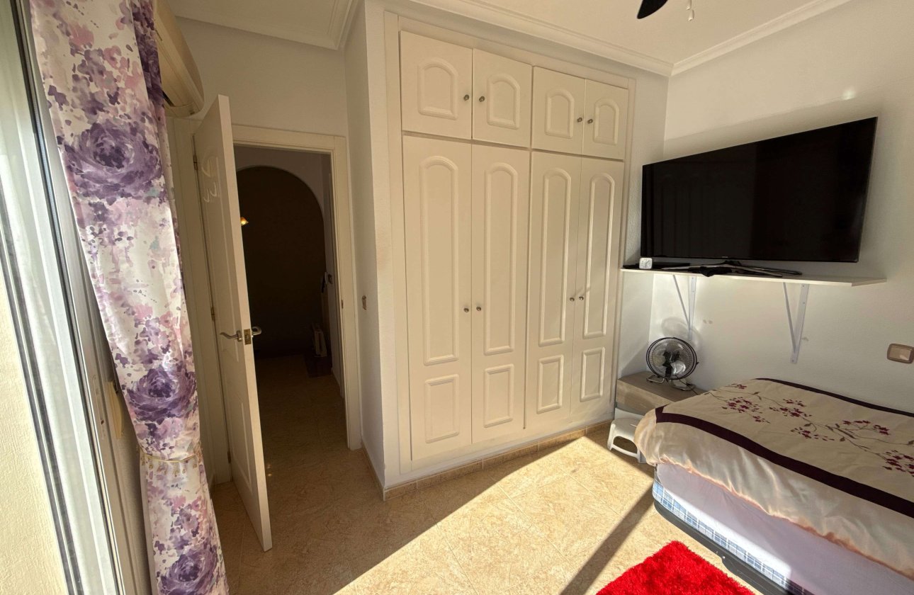 Resale - Villa - Villamartin