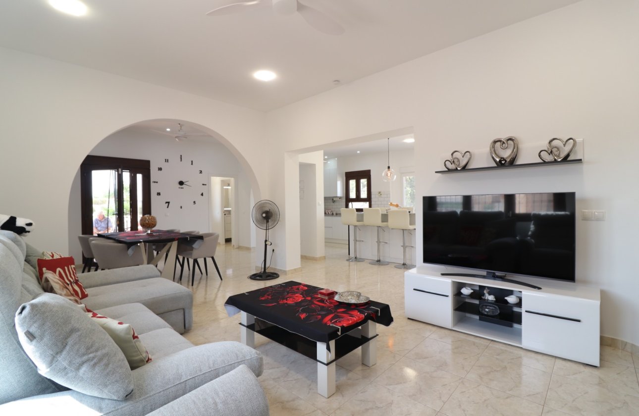 Resale - Villa - Daya Vieja - Daya Vieja - Country
