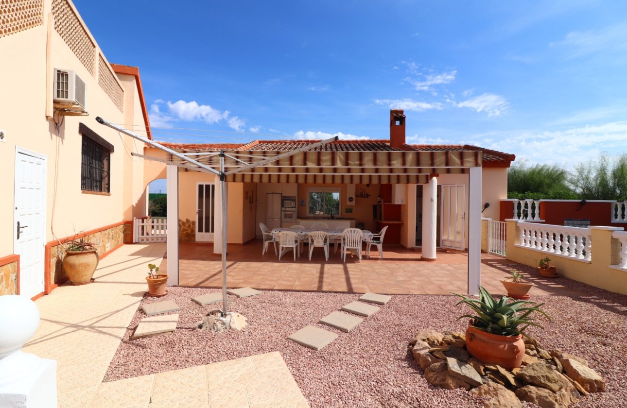 Resale - Villa - Daya Vieja - Daya Vieja - Country
