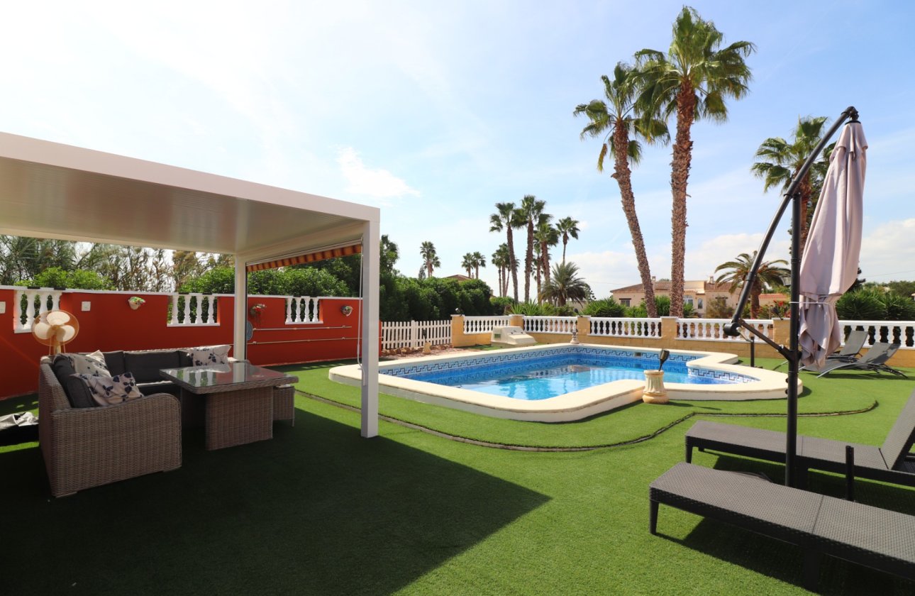 Resale - Villa - Daya Vieja - Daya Vieja - Country