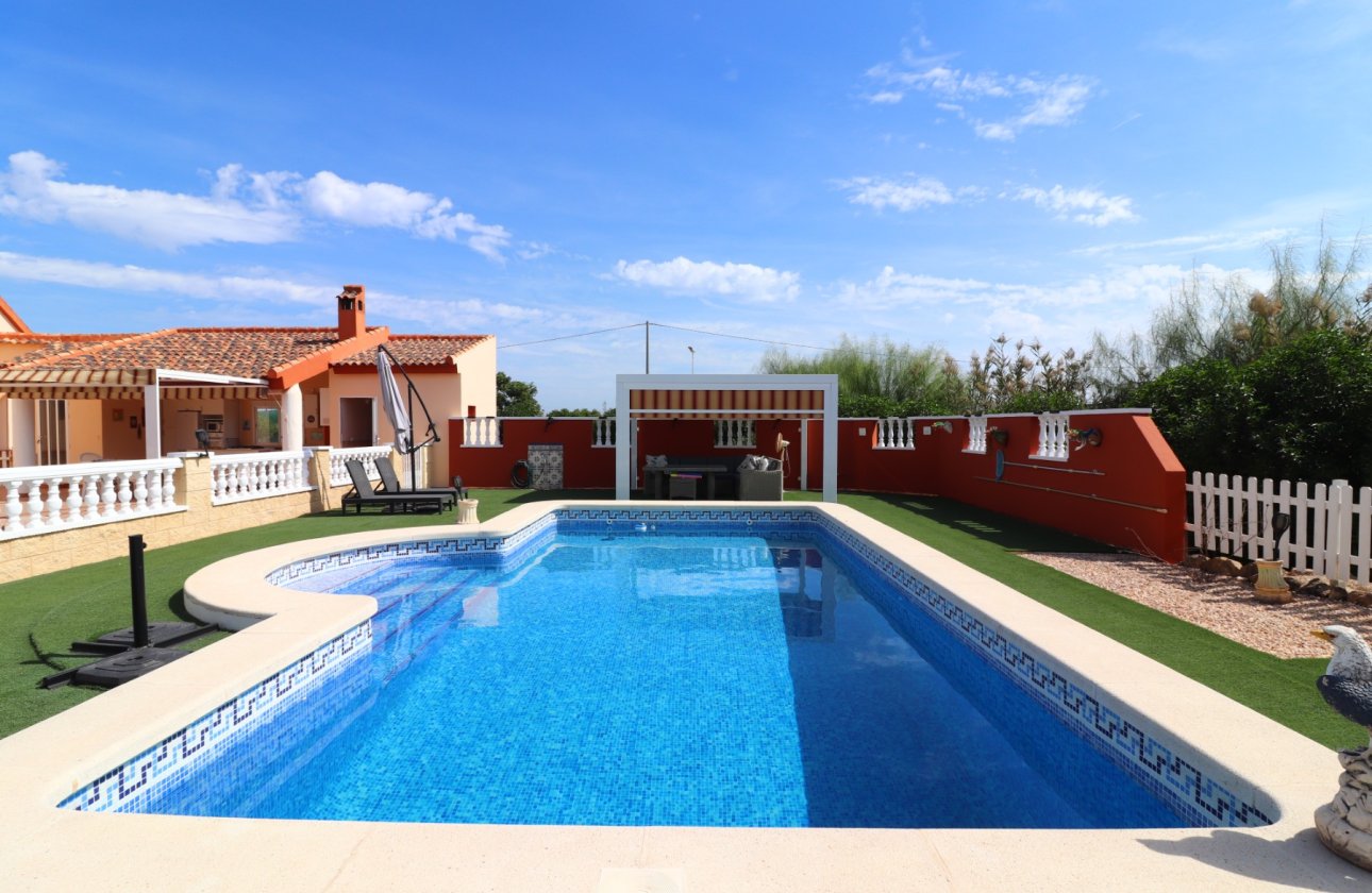 Resale - Villa - Daya Vieja - Daya Vieja - Country