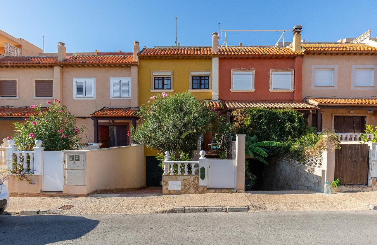 Resale - Townhouse - Torrevieja - Cala de cabo cervera