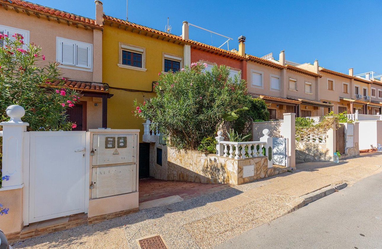 Resale - Townhouse - Torrevieja - Cala de cabo cervera