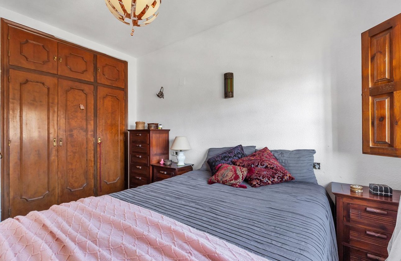 Resale - Townhouse - Torrevieja - Cala de cabo cervera
