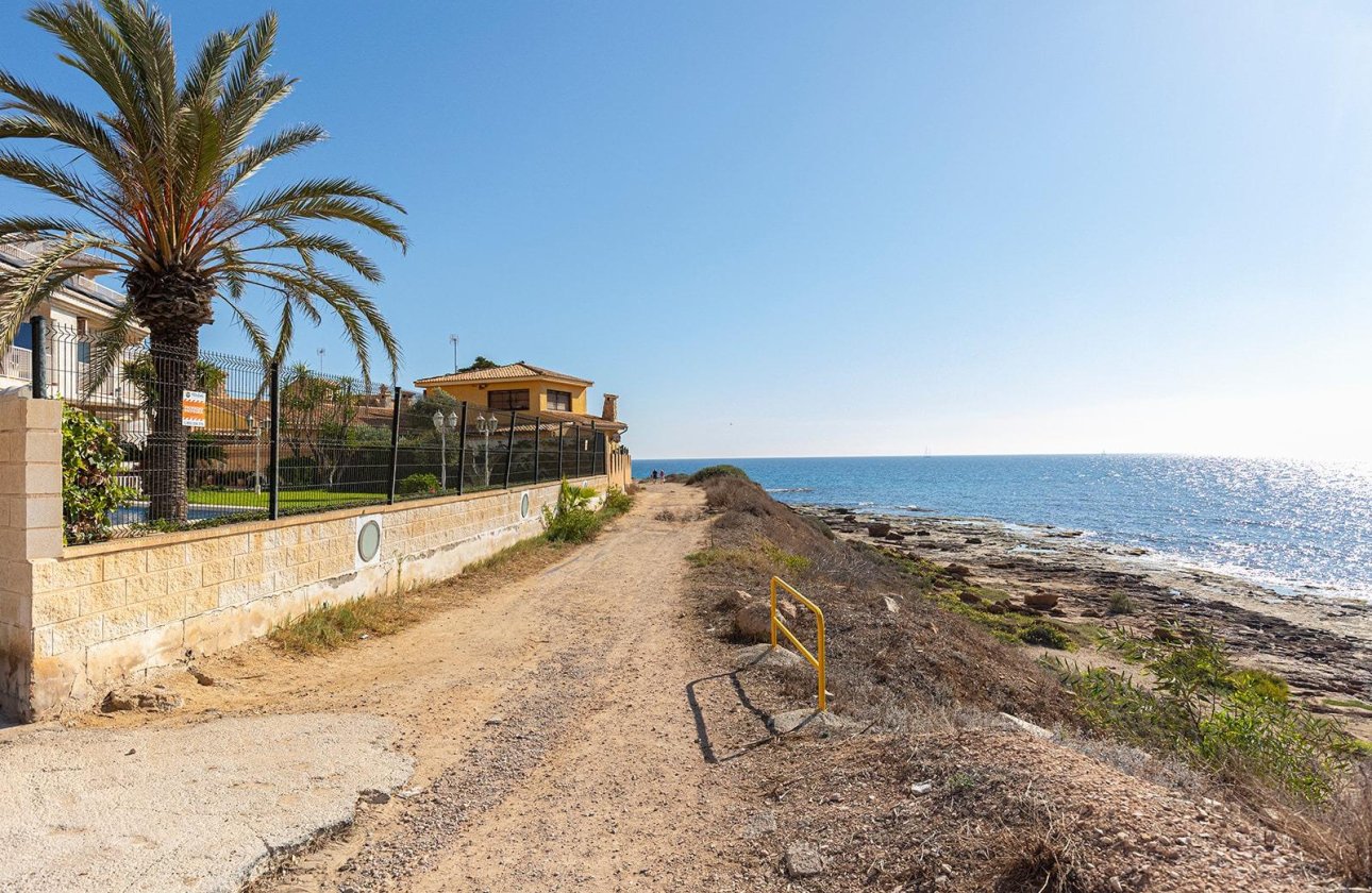 Resale - Townhouse - Torrevieja - Cala de cabo cervera