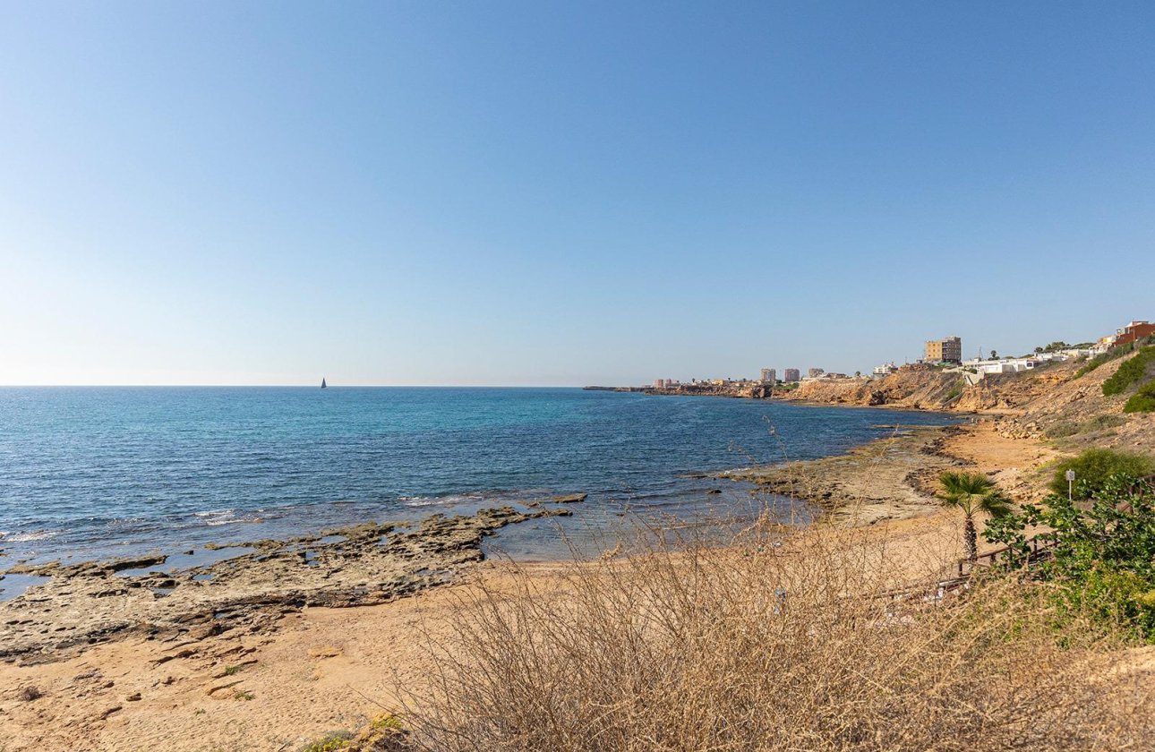Resale - Townhouse - Torrevieja - Cala de cabo cervera