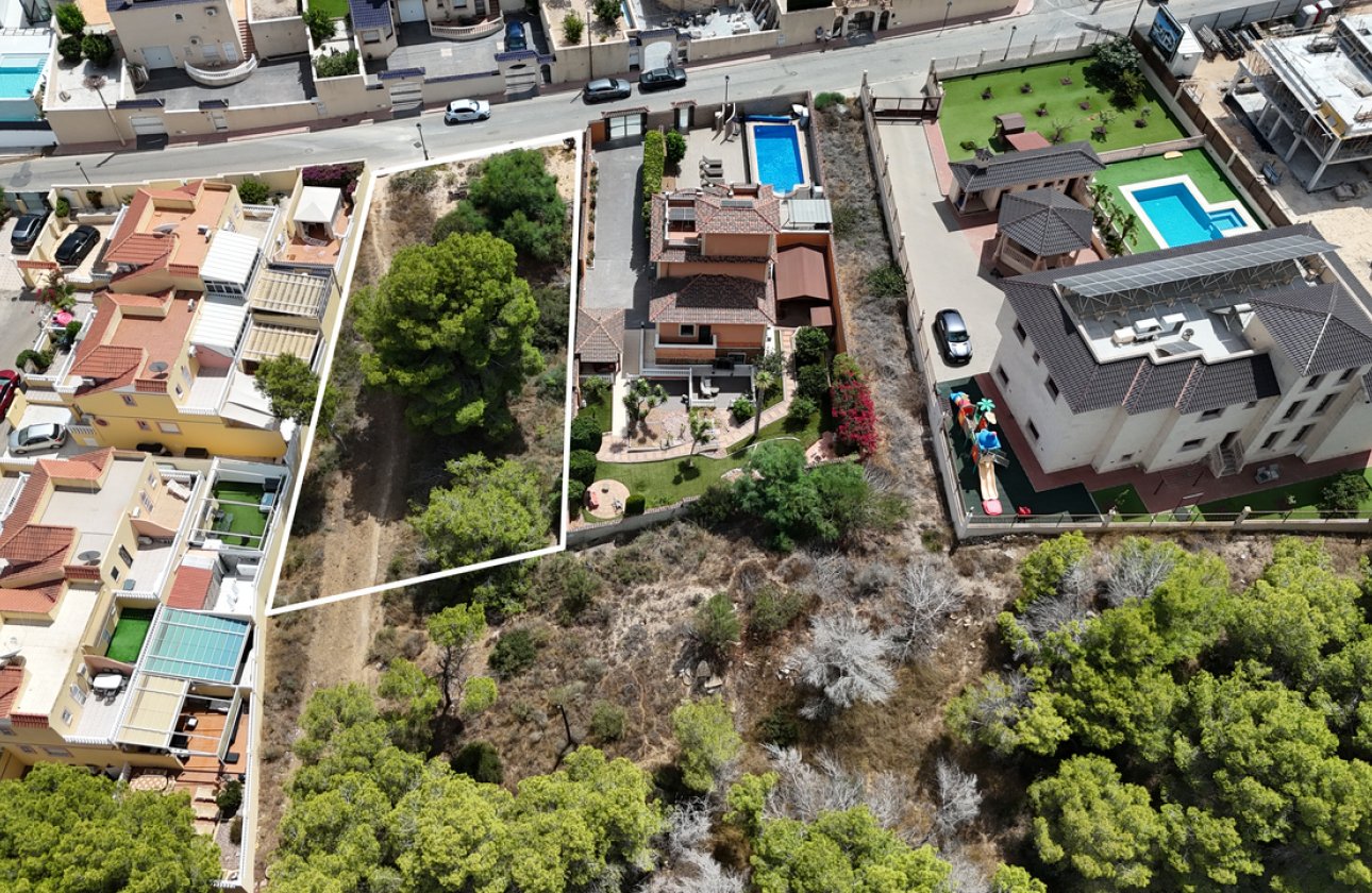 Resale - Plot / Land - Orihuela Costa - Villamartin