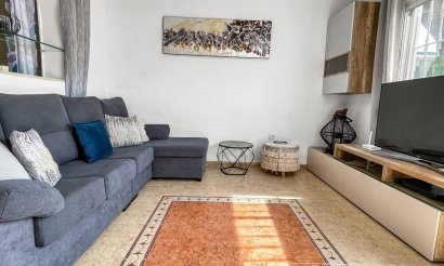 Resale - Bungalow - Torrevieja - La Siesta - El Salado -  Torreta