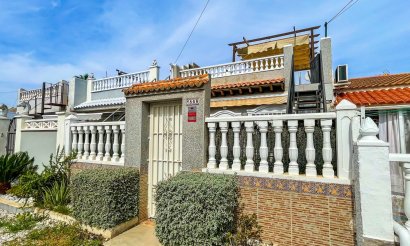 Resale - Bungalow - Torrevieja - La Siesta - El Salado -  Torreta