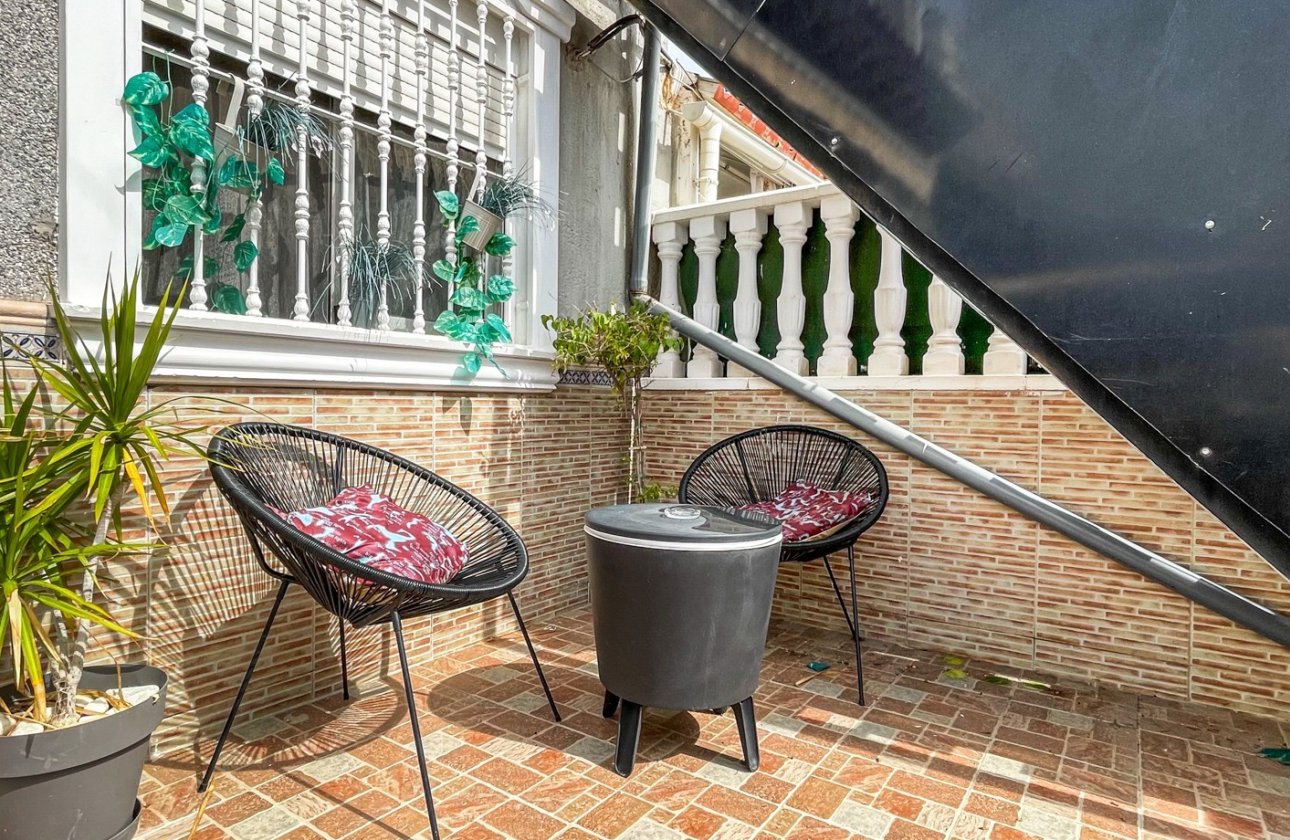 Resale - Bungalow - Torrevieja - La Siesta - El Salado -  Torreta