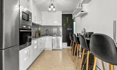 Resale - Bungalow - Torrevieja - La Siesta - El Salado -  Torreta